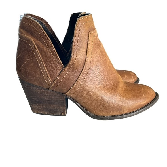 Steve Madden Shoes - Steve Madden Aliee Brown Leather Ankle Booties Size 6M